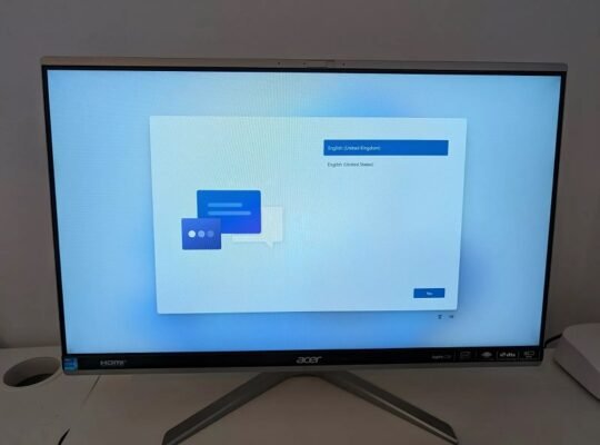 Acer Aspire C24-1650 23.8″ All-In-One PC (8GB RAM, 256GB SSD, Intel Core i3)