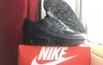 Nike Air Max 90 Triple Black Trainers Shoes- Size 8