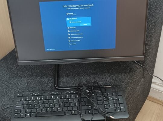 Lenovo IdeaCentre A340-22IWL 21.5″(1TB HDD, Intel Core i3 10th Gen