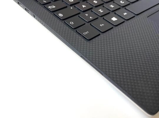 Dell XPS 13 intel i7 16GB RAM 1TB SSD 13.3″FHD Display Laptop