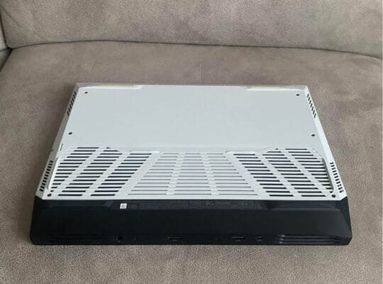 Dell gaming laptop G15 5525 ryzen 7 limited edition Gforce