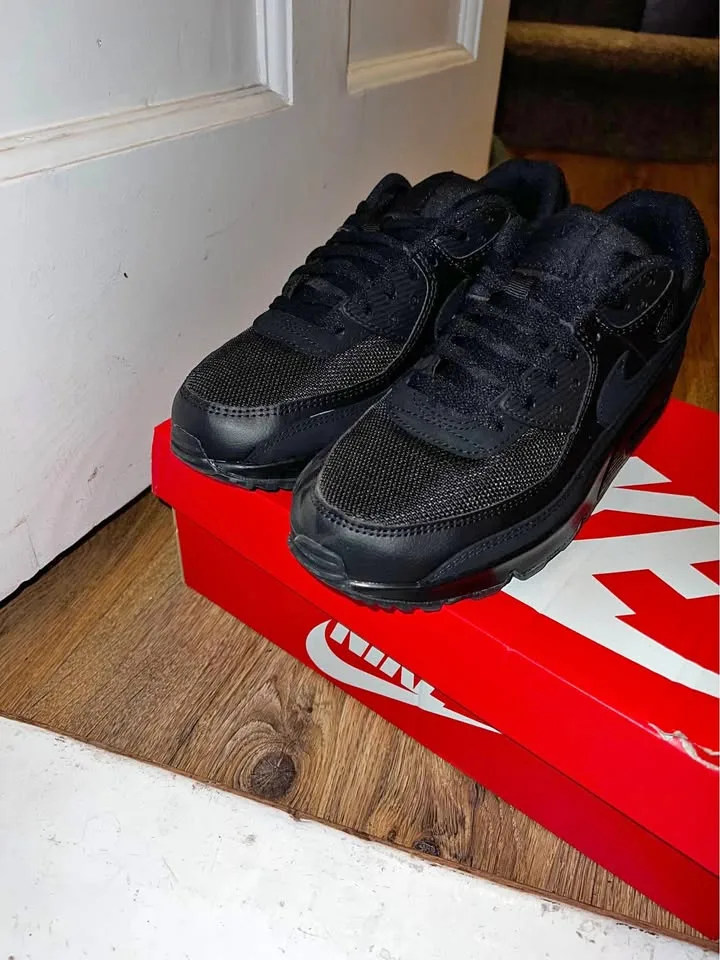 Nike air max 90 Size 8 Brand new