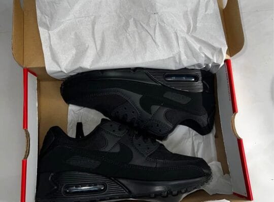 Nike air max 90 Size 8 Brand new