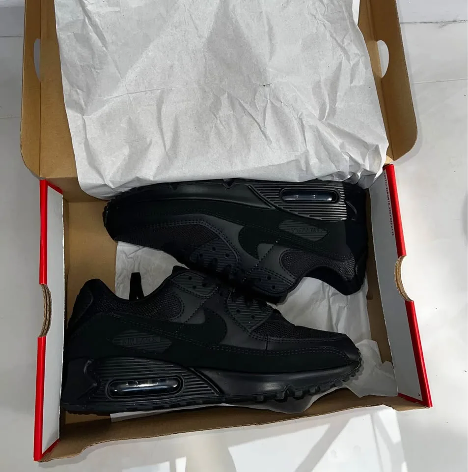 Nike air max 90 Size 8 Brand new