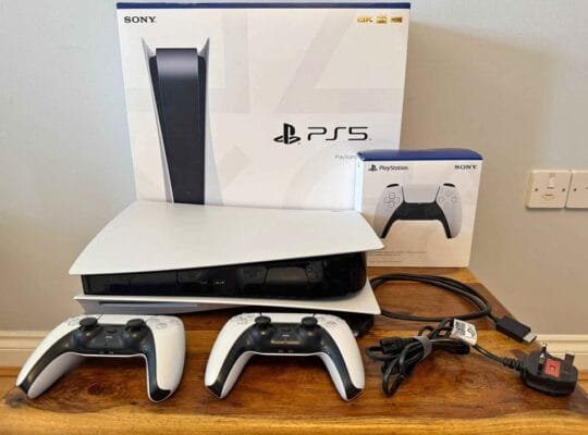 PS5 CONSOLE – 825GB – DISK EDITION – ADDITIONAL CONTROLLER